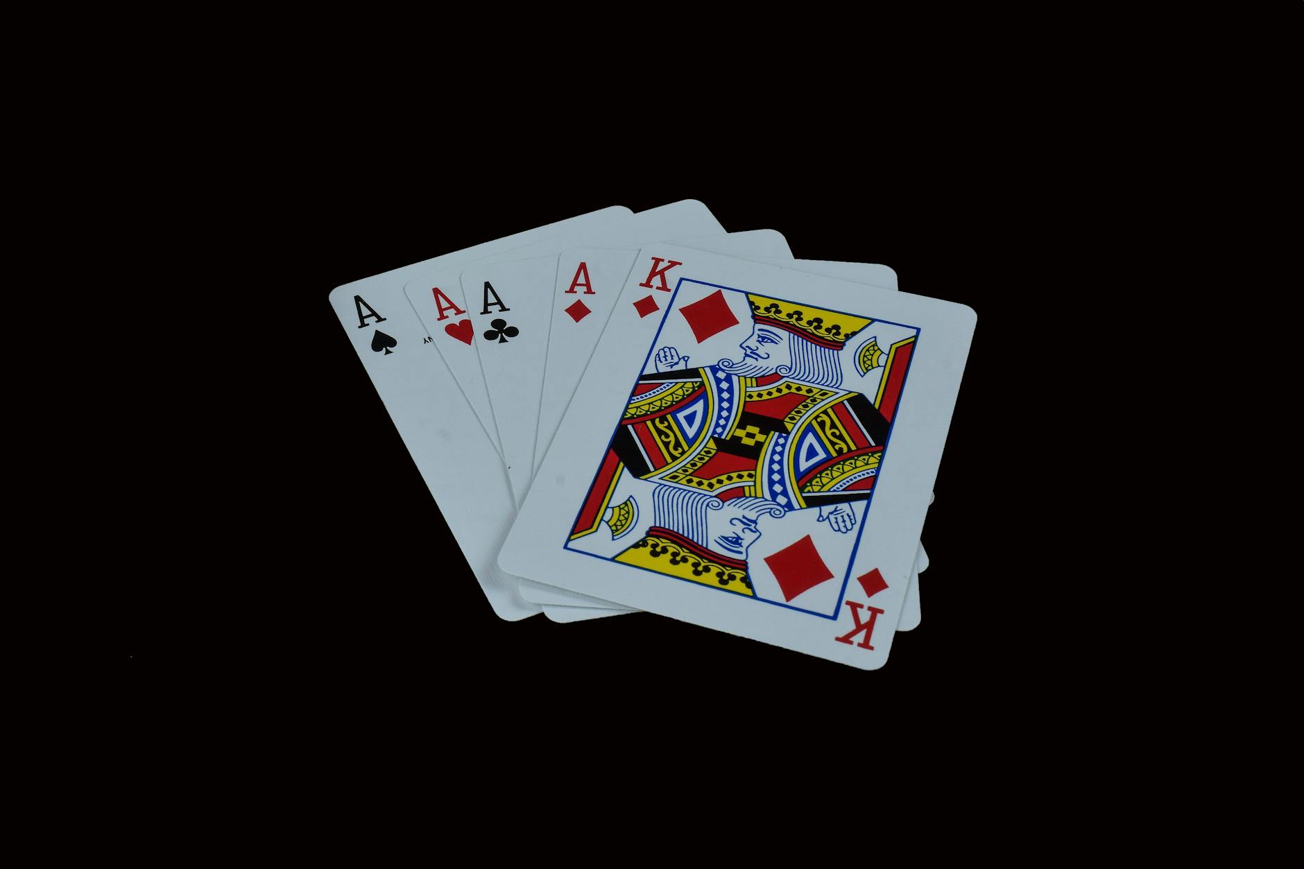 Minh họa thứ tự tay bài poker từ mạnh đến yếu